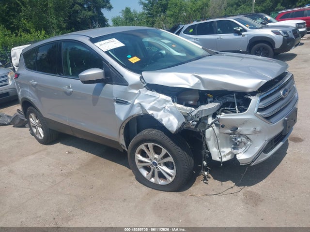 2017 FORD ESCAPE SE - 1