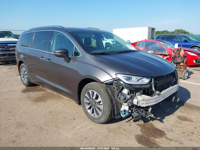 2021 CHRYSLER PACIFICA TOURING L - 1