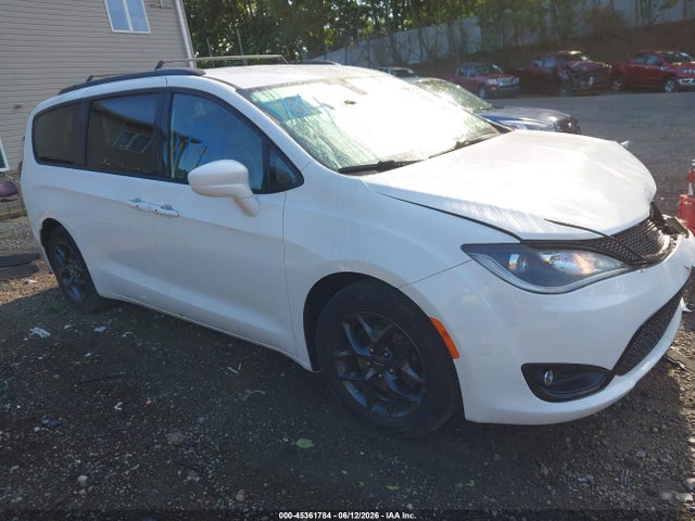 2018 CHRYSLER PACIFICA TOURING L - 1