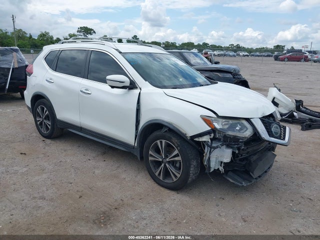 2019 NISSAN ROGUE SV - 1