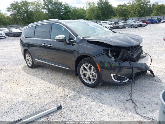 2017 CHRYSLER PACIFICA LIMITED - 1