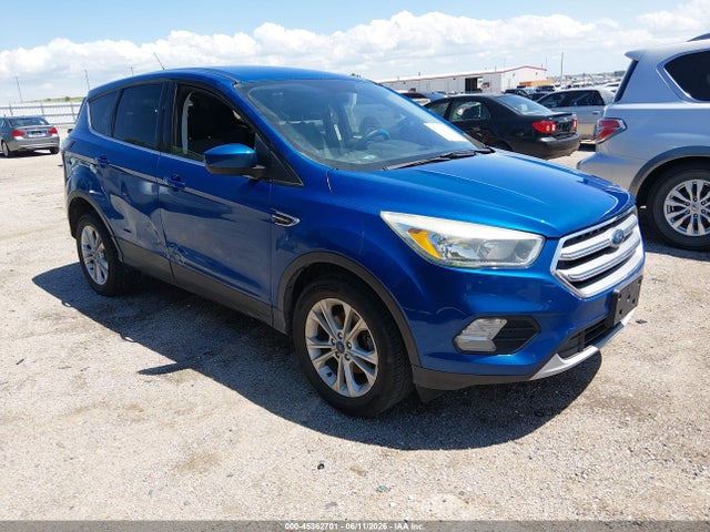 2017 FORD ESCAPE SE - 1