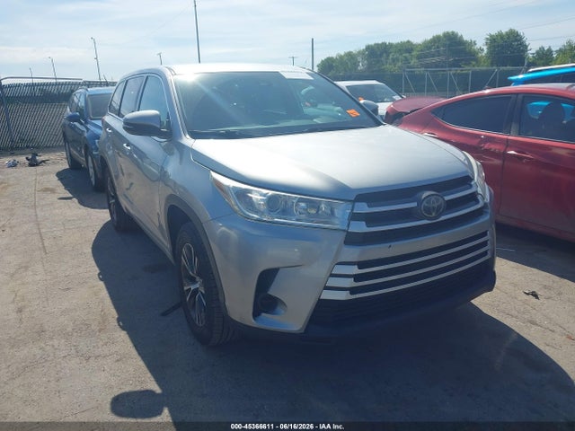 2018 TOYOTA HIGHLANDER LE - 1