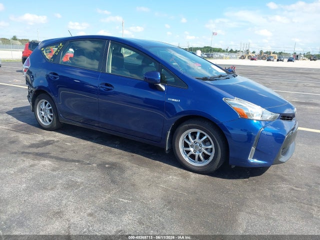 2017 TOYOTA PRIUS V FOUR - 1