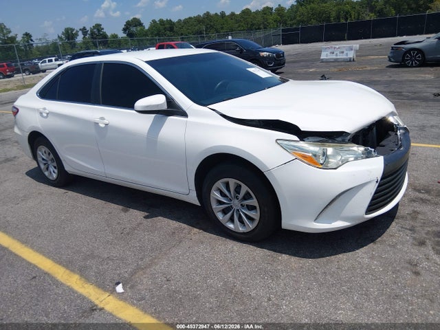 2017 TOYOTA CAMRY LE - 1