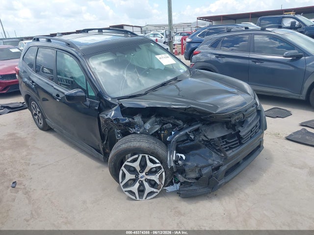 2023 SUBARU FORESTER PREMIUM - 1