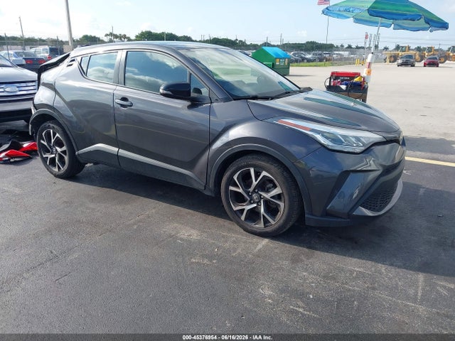 2021 TOYOTA C-HR XLE - 1