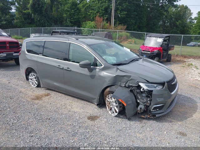 2022 CHRYSLER PACIFICA TOURING L - 1