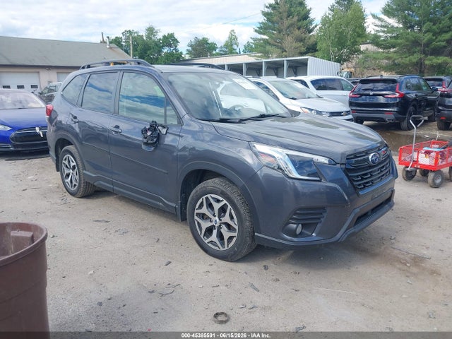2022 SUBARU FORESTER PREMIUM - 1