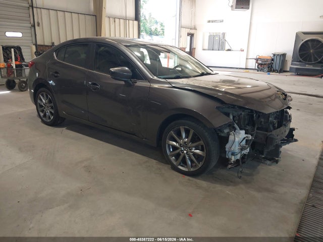 2018 MAZDA MAZDA3 TOURING - 1