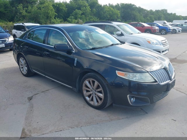 2011 LINCOLN MKS - 1