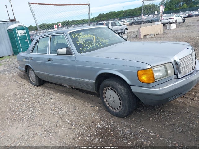 1982 MERCEDES-BENZ 300 SD - 1
