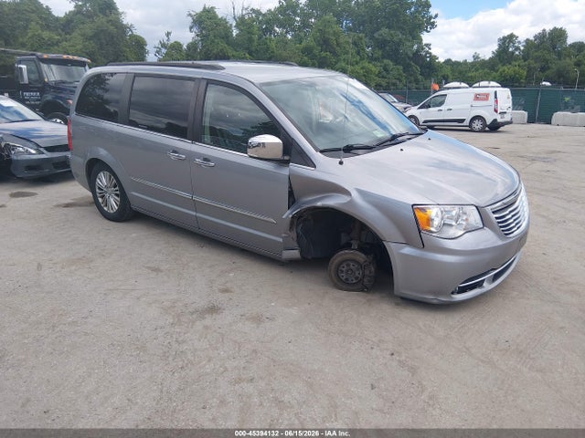 2015 CHRYSLER TOWN & COUNTRY - 1