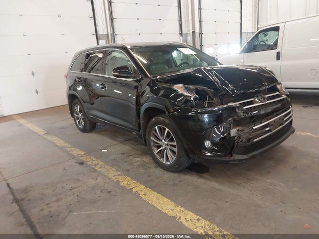 2018 TOYOTA HIGHLANDER XLE - 1