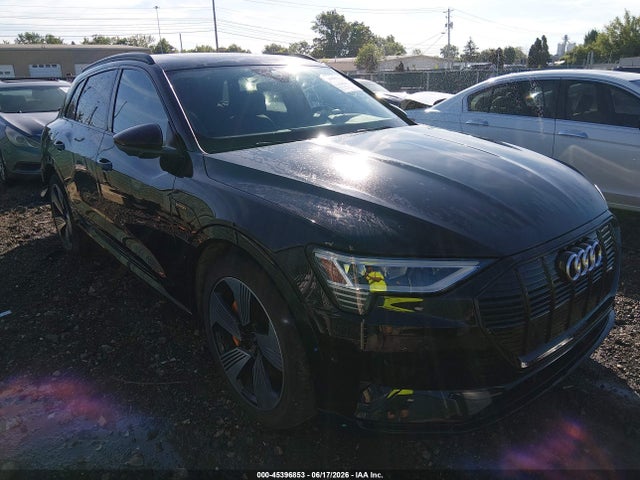 2022 AUDI E-TRON PREMIUM PLUS QUATTRO - 1
