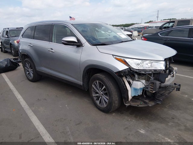 2019 TOYOTA HIGHLANDER XLE - 1