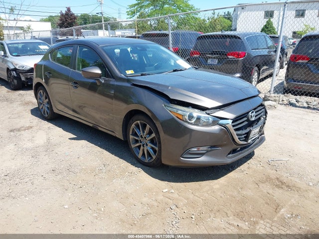 2018 MAZDA MAZDA3 TOURING - 1