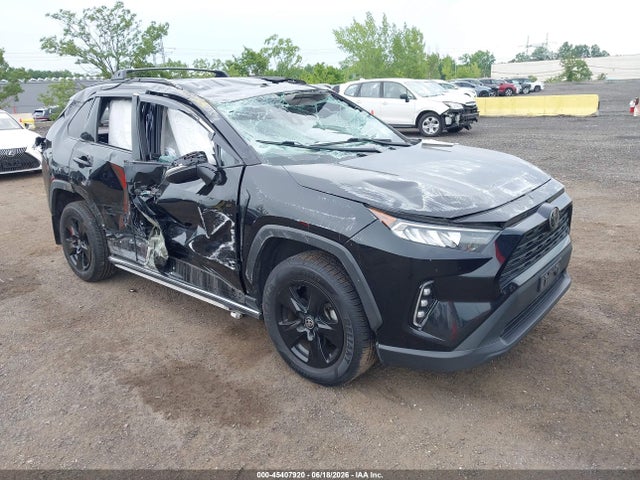 2021 TOYOTA RAV4 XLE - 1