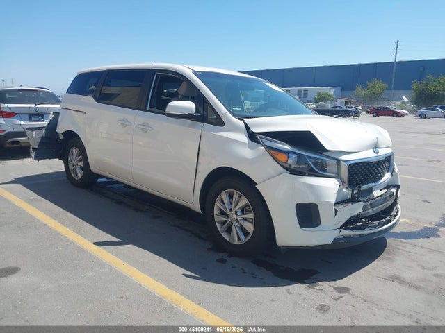 2017 KIA SEDONA LX - 1