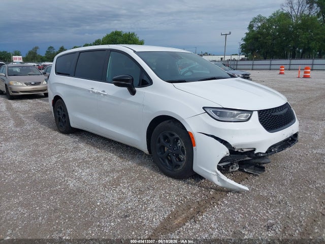 2024 CHRYSLER PACIFICA HYBRID - 1