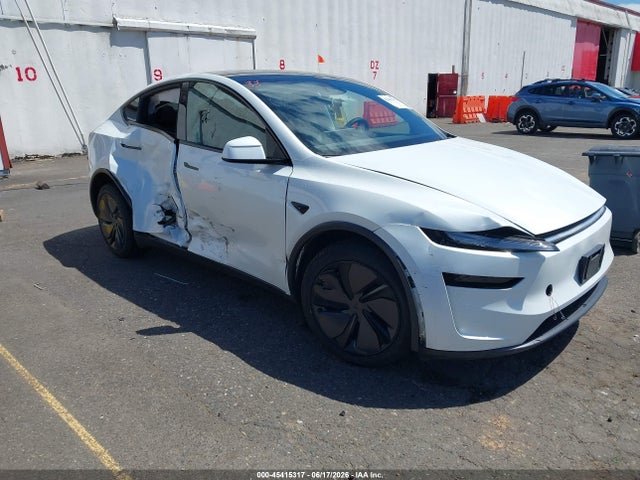 2026 TESLA MODEL Y - 1