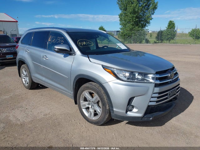 2017 TOYOTA HIGHLANDER LIMITED - 1