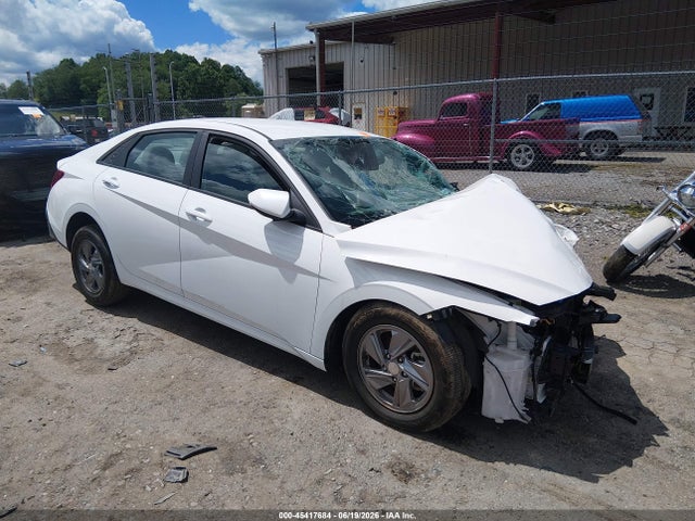 2024 HYUNDAI ELANTRA SE - 1