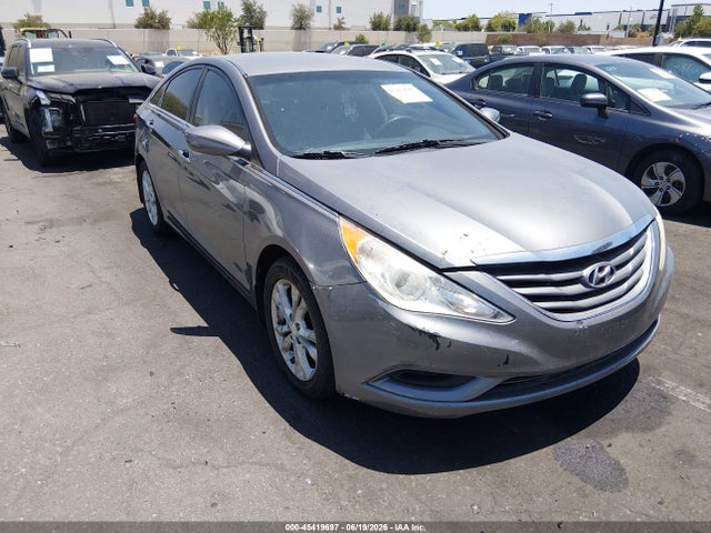 2013 HYUNDAI SONATA GLS - 1