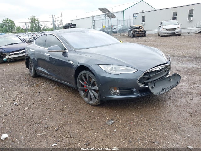 2015 TESLA MODEL S - 1