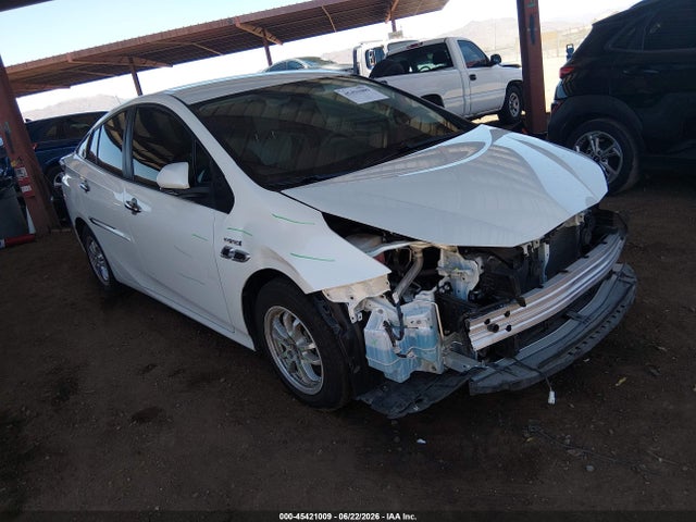 2016 TOYOTA PRIUS TWO - 1