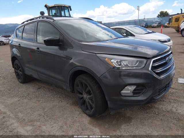 2017 FORD ESCAPE SE - 1