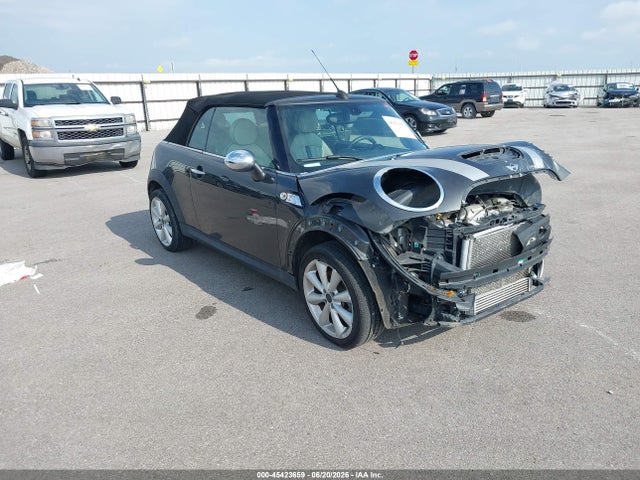 2015 MINI CONVERTIBLE COOPER - 1