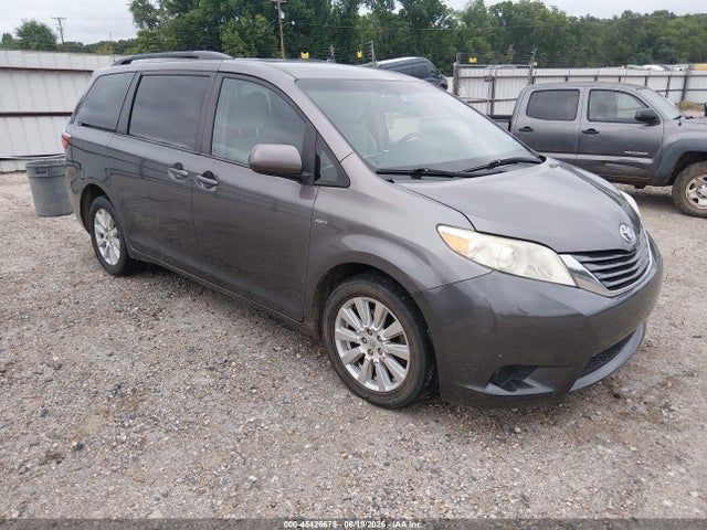 2017 TOYOTA SIENNA LE 7 PASSENGER - 1