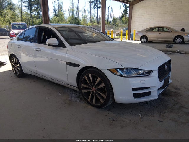 2017 JAGUAR XE 25T - 1