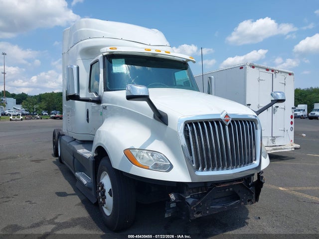 2019 INTERNATIONAL LT - 1