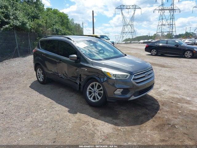 2017 FORD ESCAPE SE - 1
