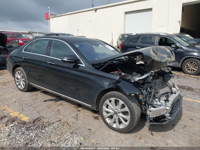 2017 MERCEDES-BENZ E 300 4MATIC - 1