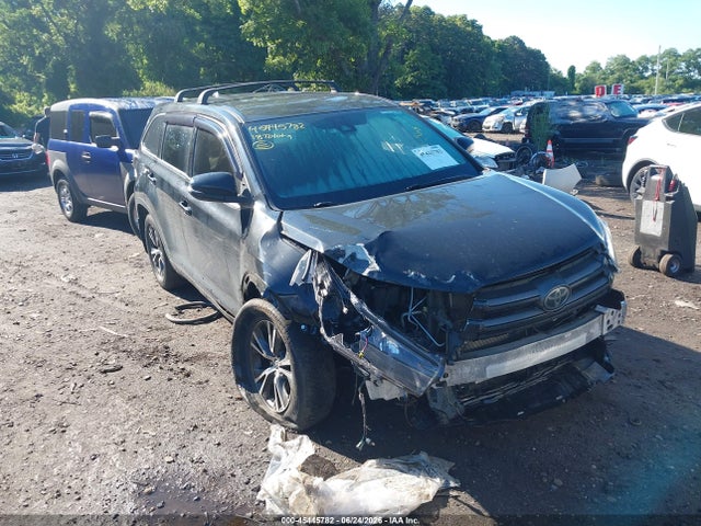 2018 TOYOTA HIGHLANDER LE - 1