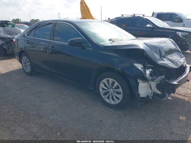2017 TOYOTA CAMRY LE - 1