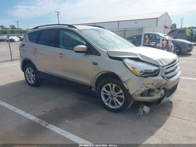 2017 FORD ESCAPE SE - 1