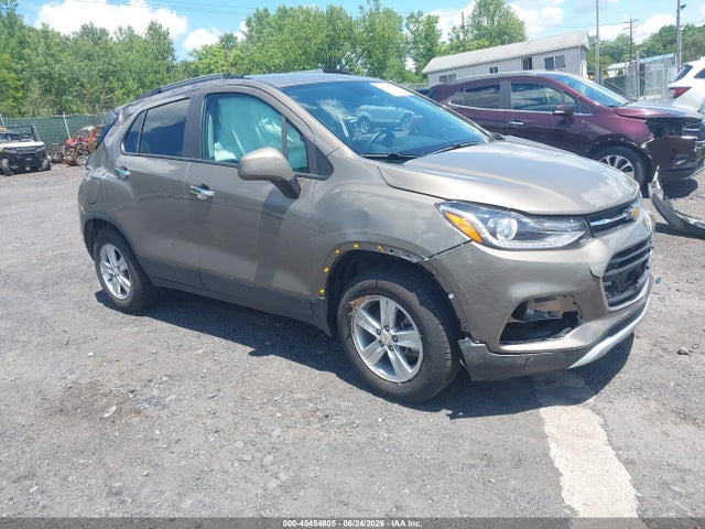 2021 CHEVROLET TRAX AWD LT - 1
