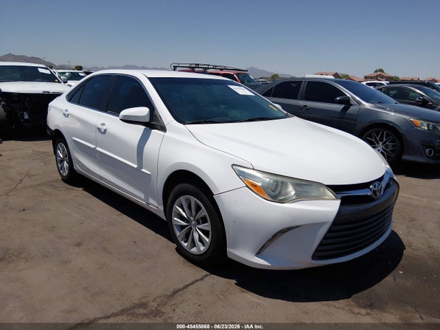 2017 TOYOTA CAMRY LE - 1