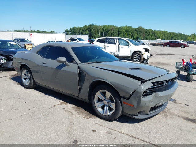 2017 DODGE CHALLENGER SXT - 1