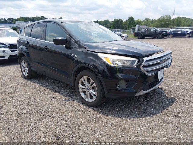 2017 FORD ESCAPE SE - 1