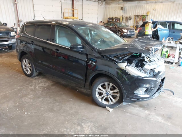 2017 FORD ESCAPE SE - 1