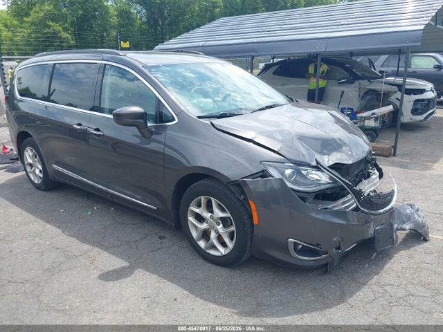 2017 CHRYSLER PACIFICA TOURING-L - 1