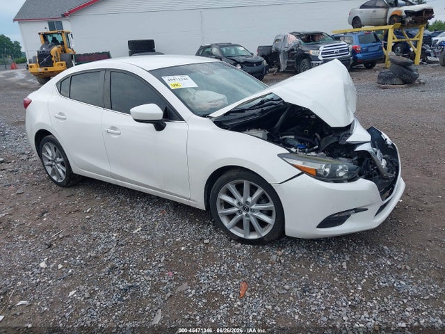 2017 MAZDA MAZDA3 TOURING - 1