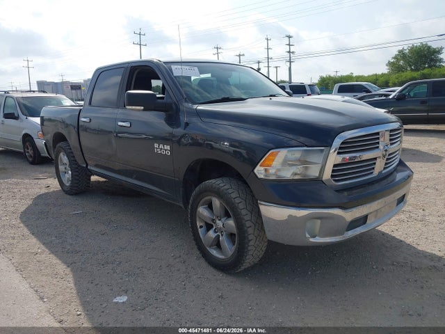 2015 RAM 1500 BIG - 1