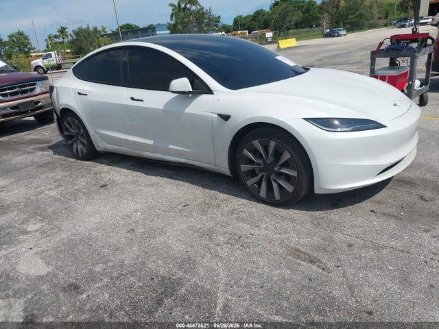 2025 TESLA MODEL 3 - 1