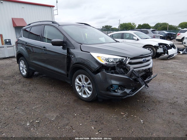 2017 FORD ESCAPE SE - 1